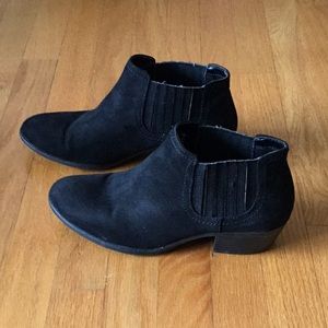 American Eagle slip on boots size 6.5